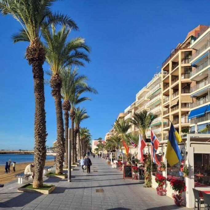 Bungalow Avec Piscine Torrevieja Bagian luar foto