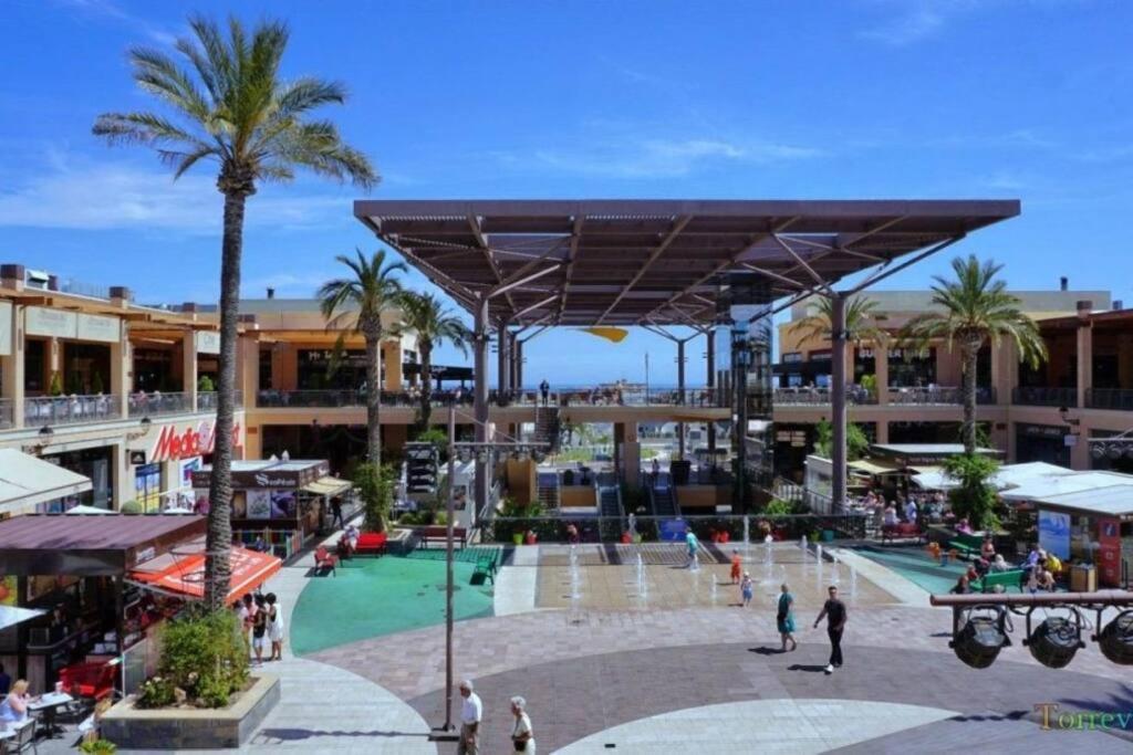 Bungalow Avec Piscine Torrevieja Bagian luar foto