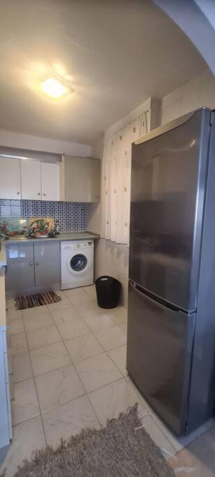 Bungalow Avec Piscine Torrevieja Bagian luar foto
