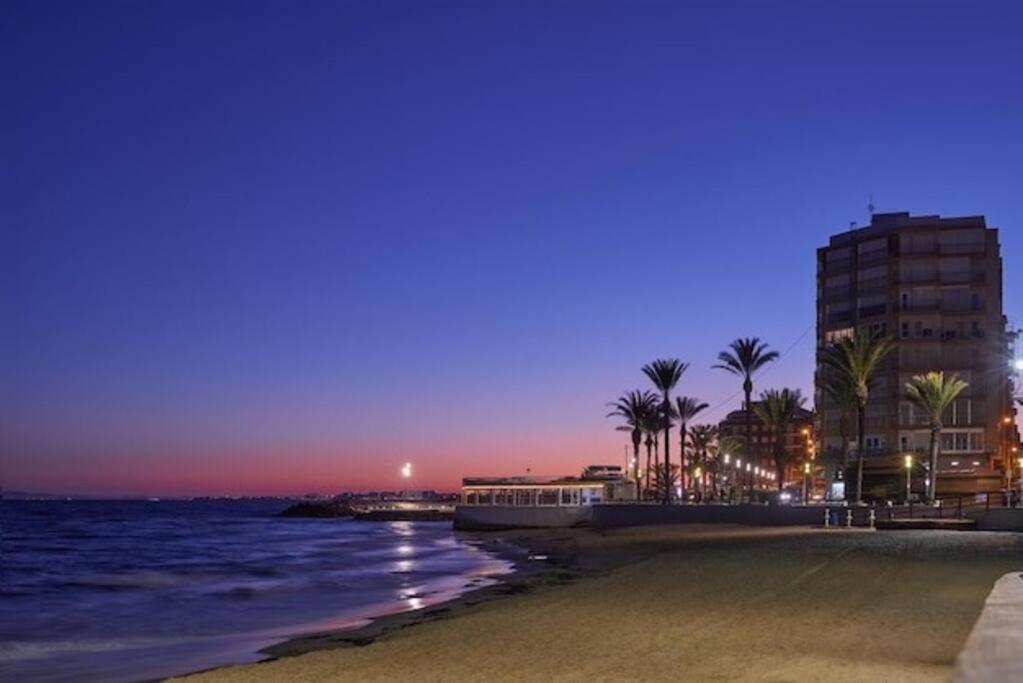 Bungalow Avec Piscine Torrevieja Bagian luar foto