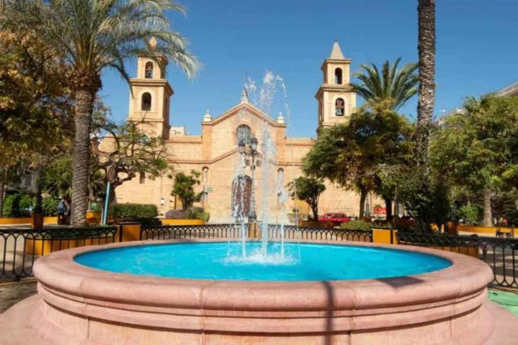 Bungalow Avec Piscine Torrevieja Bagian luar foto