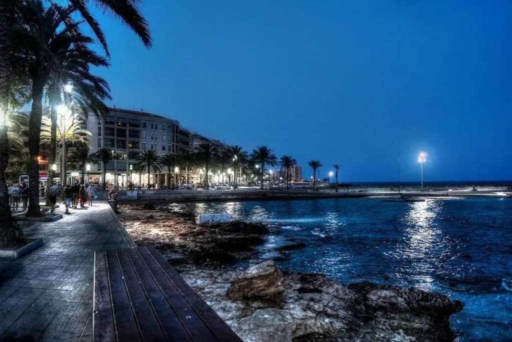 Bungalow Avec Piscine Torrevieja Bagian luar foto